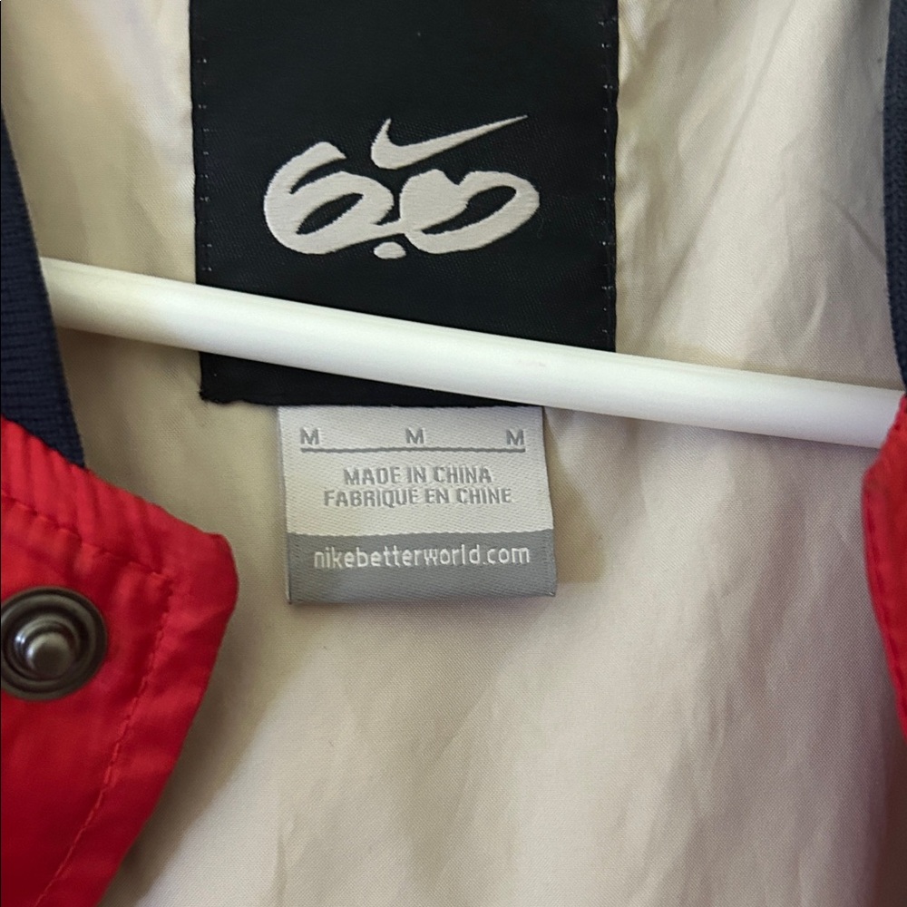 Nike SB Red Jacket Windbreaker Mens Jacket - Picture 5 of 7